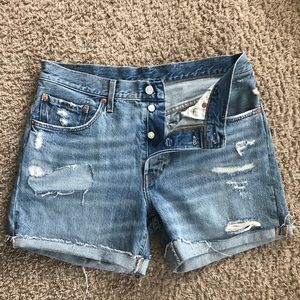NWOT Levi’s 501 shorts